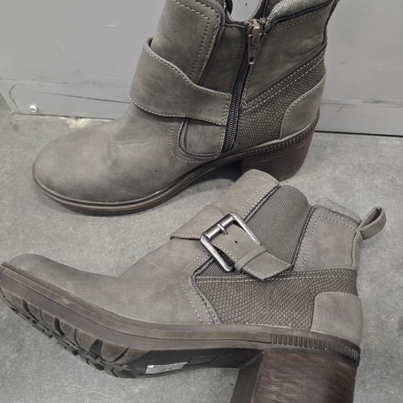 Bullboxer B-52 Buckled Ankle Boot Gray - Picture 4 of 5